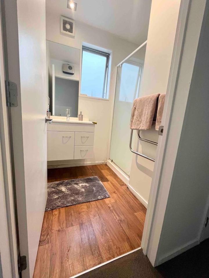 City Fringe Private Room - Your Urban Escape! كريستتشيرش المظهر الخارجي الصورة